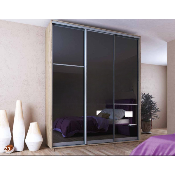 3-doors wardrobe